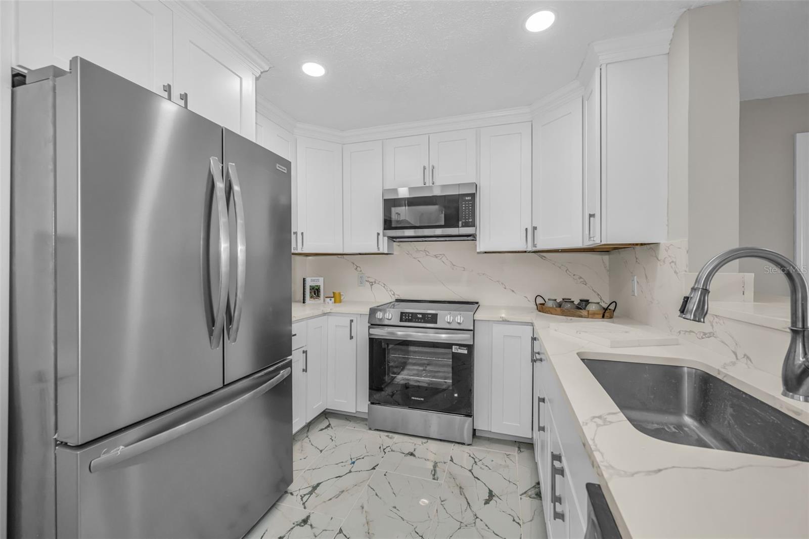 100 BLUFF VIEW DR #604C, BELLEAIR BLUFFS, FL, 33770