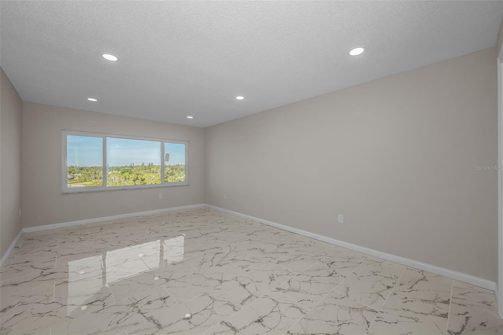 100 BLUFF VIEW DR #604C, BELLEAIR BLUFFS, FL, 33770