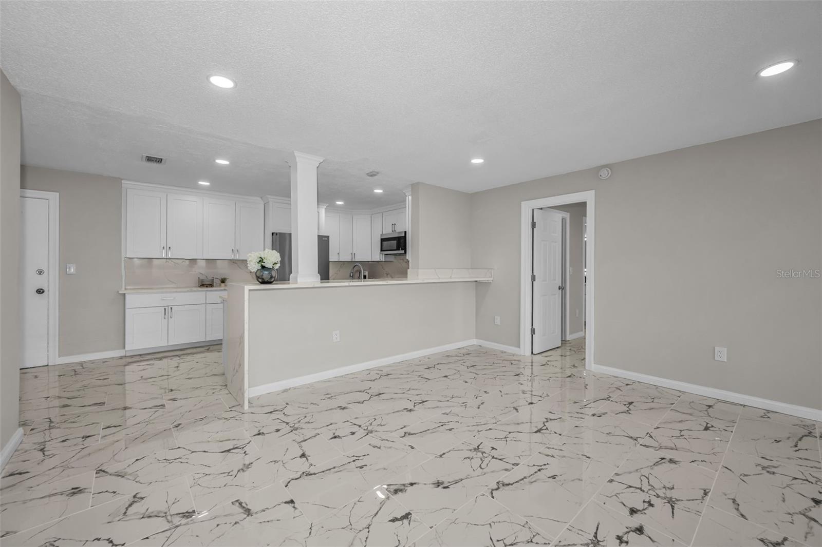 100 BLUFF VIEW DR #604C, BELLEAIR BLUFFS, FL, 33770