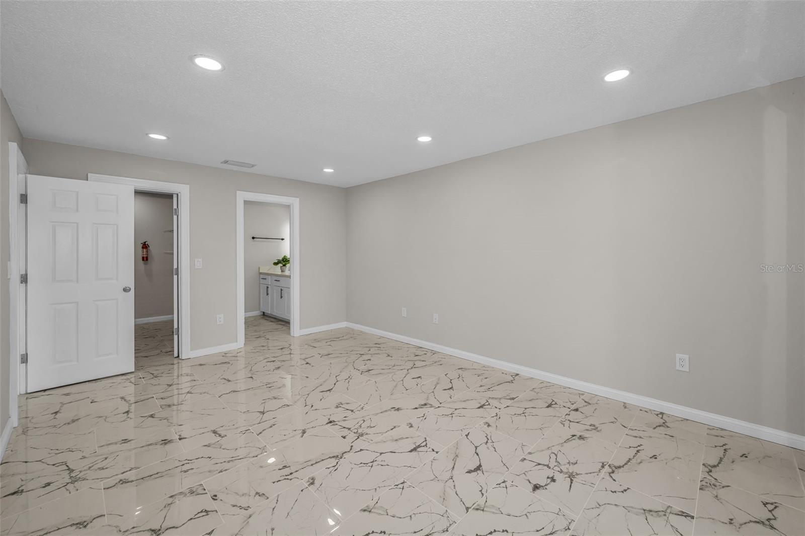 100 BLUFF VIEW DR #604C, BELLEAIR BLUFFS, FL, 33770