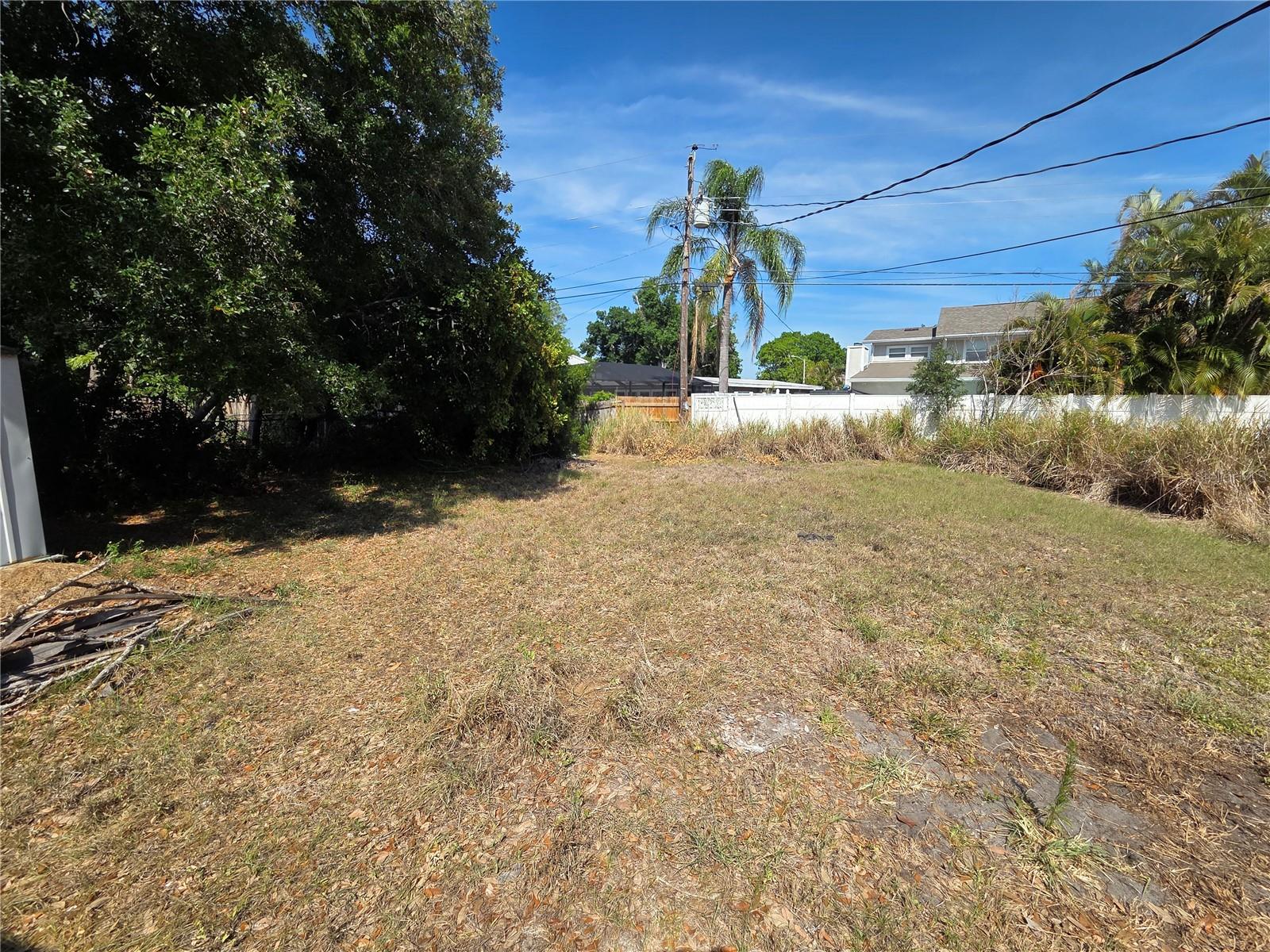 3707 SHARONDALE DR, SARASOTA, FL, 34232