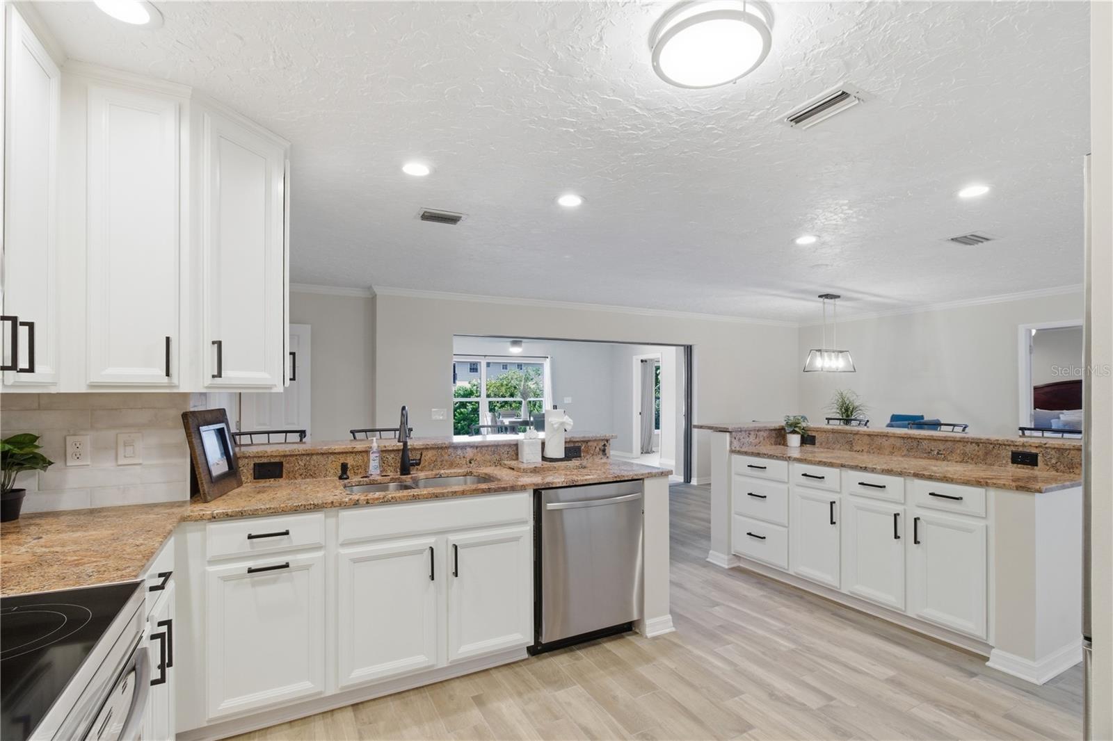 4219 2ND AVE NE, BRADENTON, FL, 34208