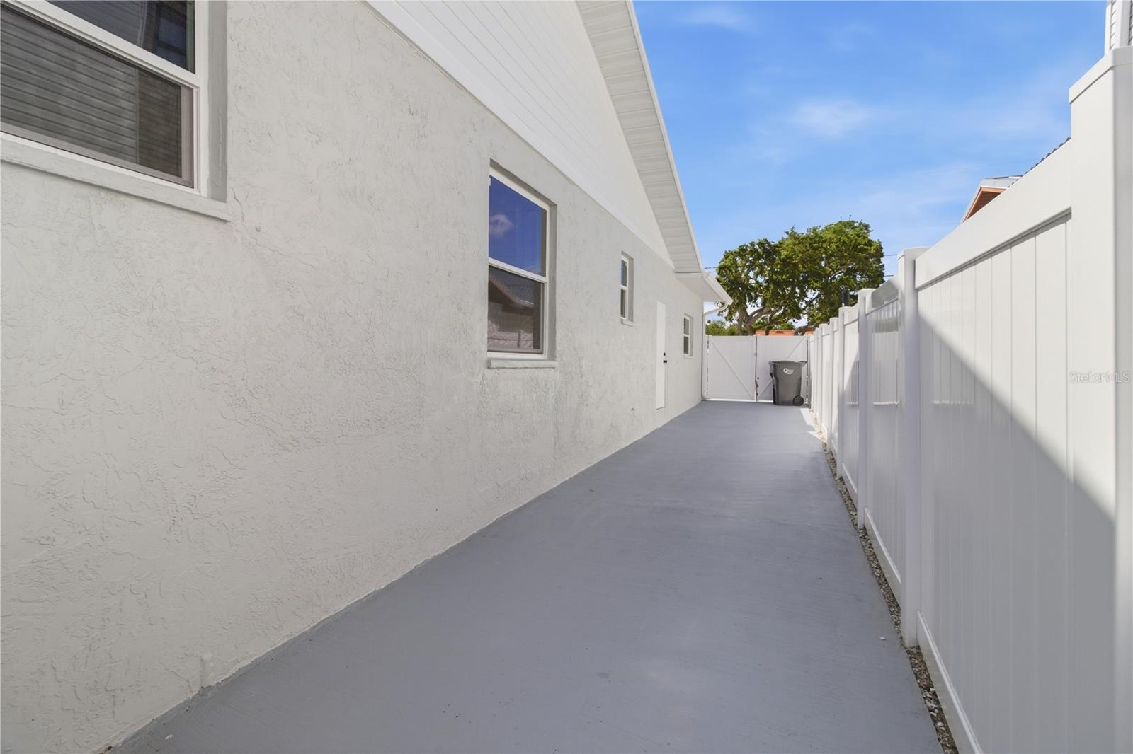 4219 2ND AVE NE, BRADENTON, FL, 34208