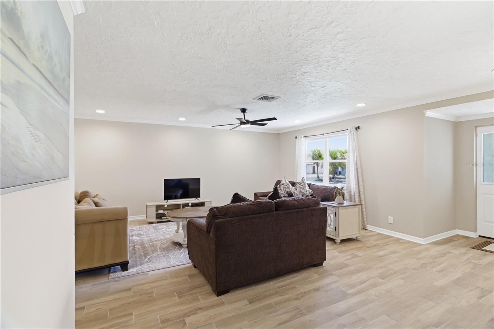4219 2ND AVE NE, BRADENTON, FL, 34208