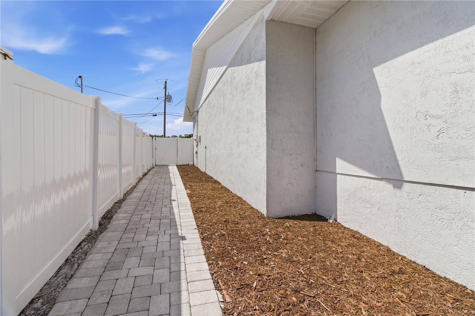 4219 2ND AVE NE, BRADENTON, FL, 34208