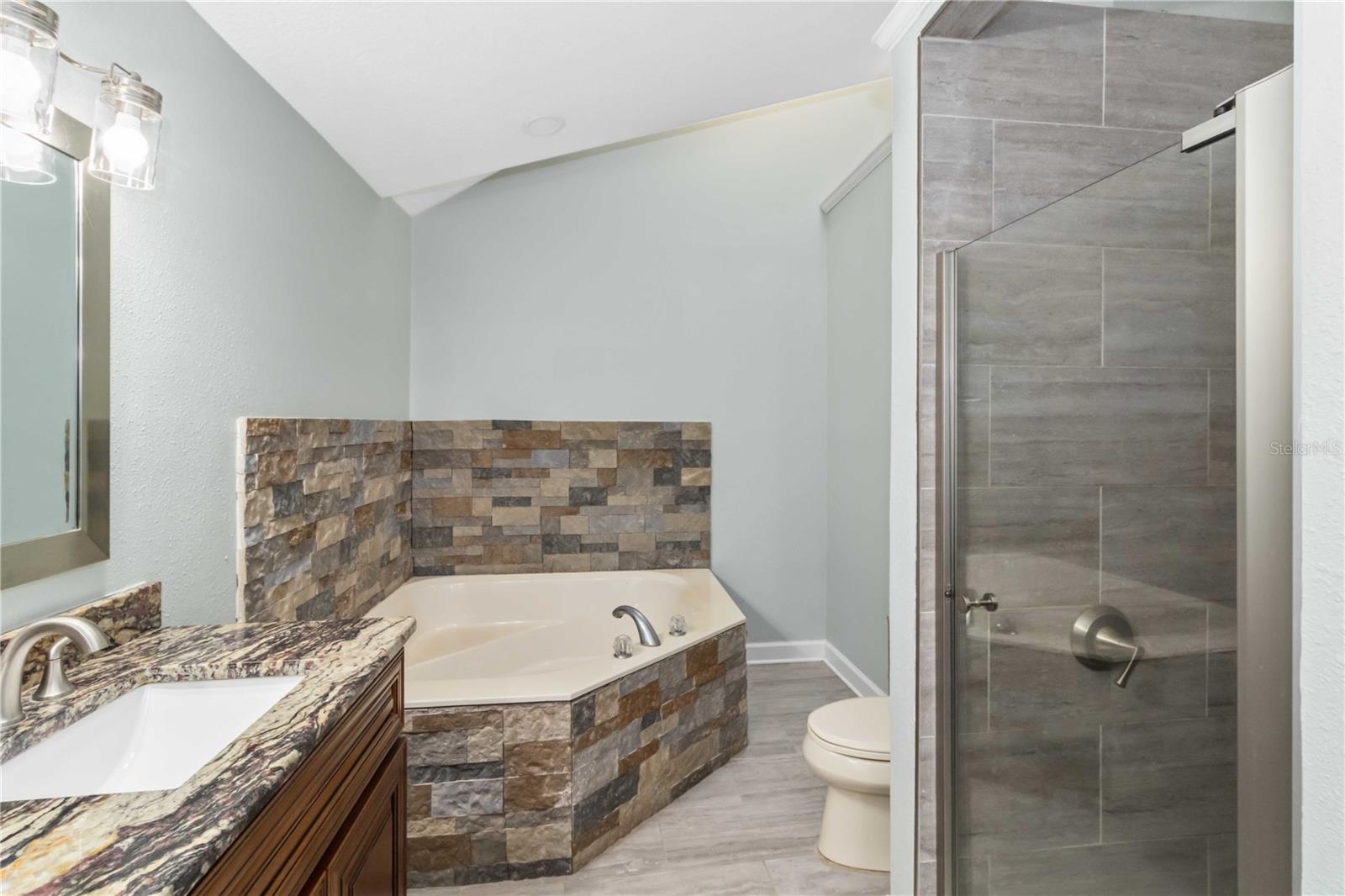 28424 DEEDRA DR, WESLEY CHAPEL, FL, 33544