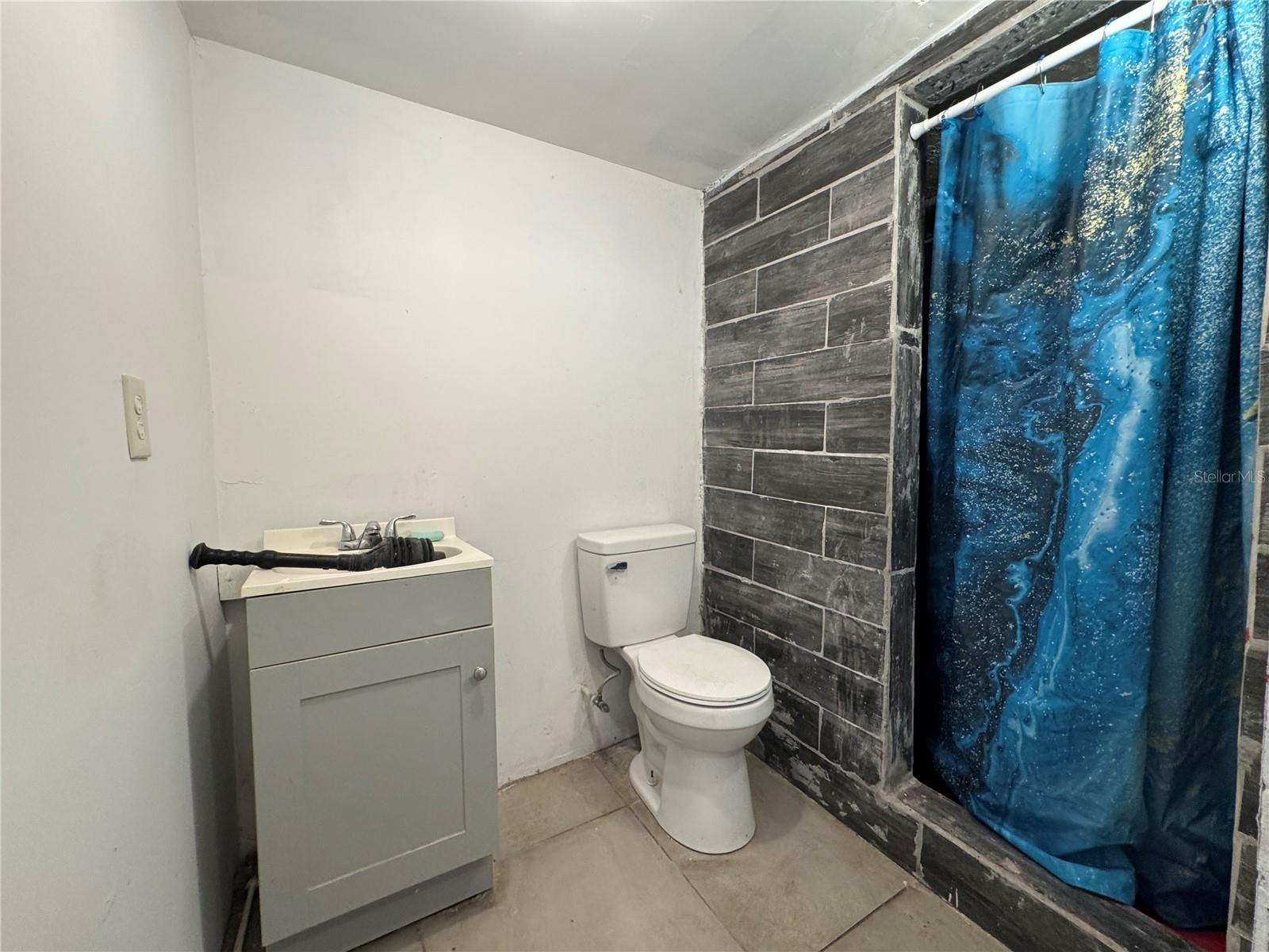 12309 CAMBRIDGE AVE, TAMPA, FL, 33624