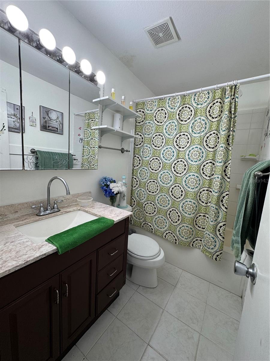 12309 CAMBRIDGE AVE, TAMPA, FL, 33624