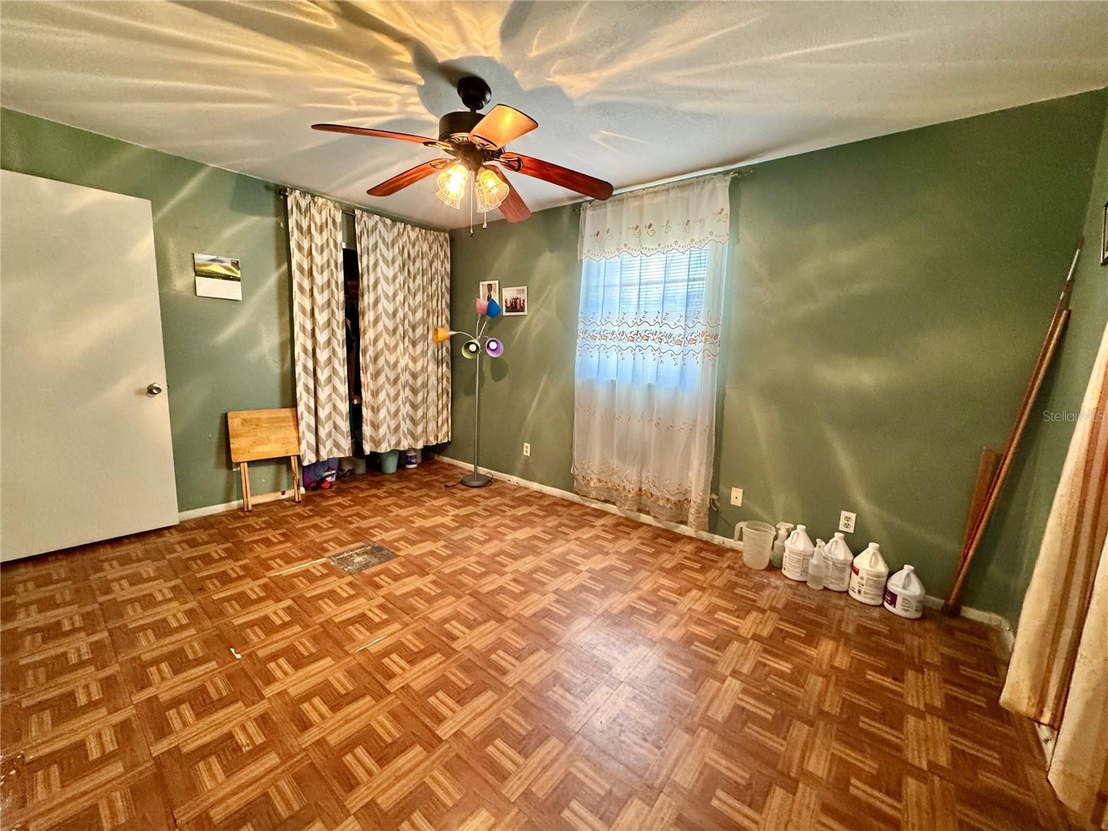 12309 CAMBRIDGE AVE, TAMPA, FL, 33624