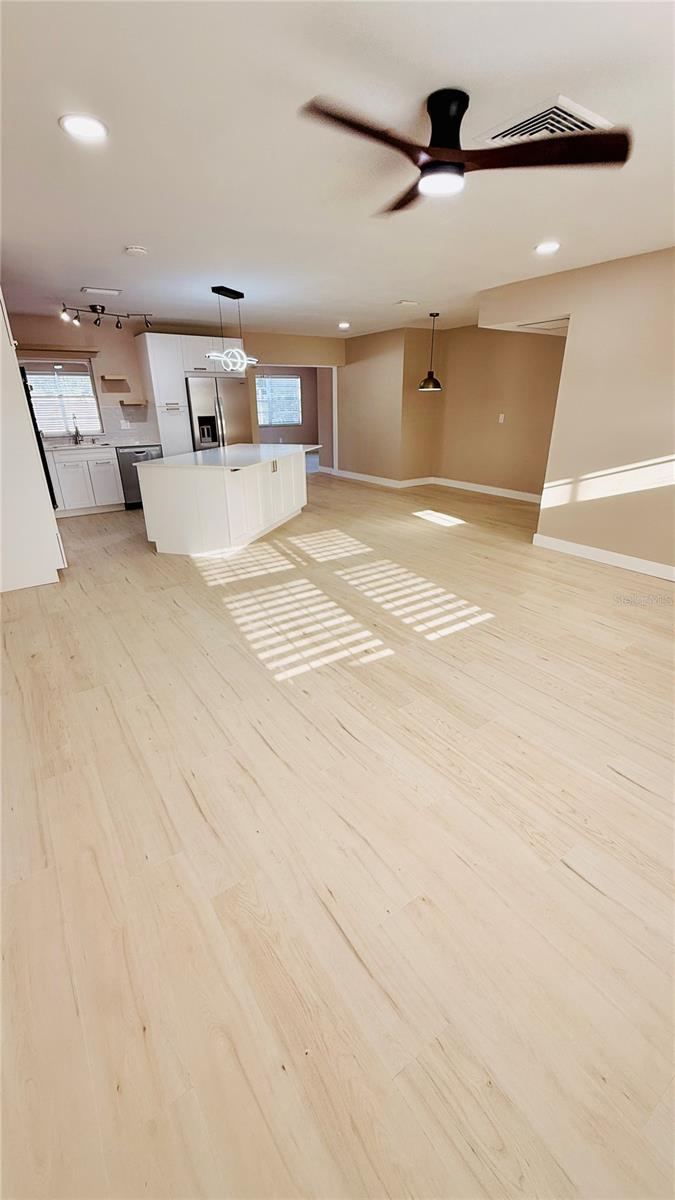 6409 ROSEWOOD DR, TAMPA, FL, 33615