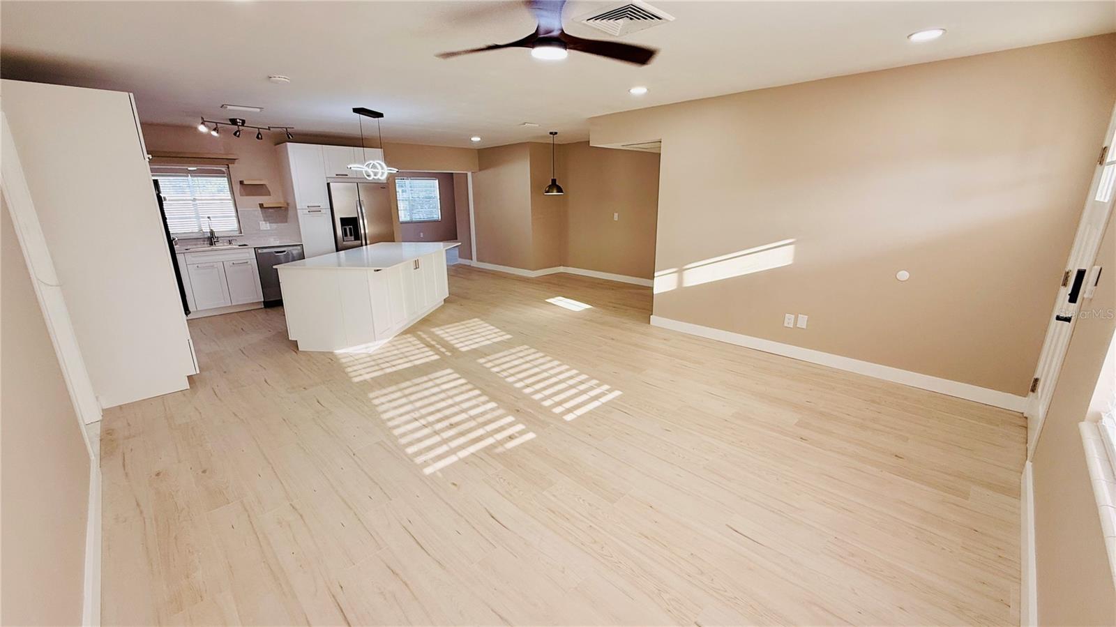6409 ROSEWOOD DR, TAMPA, FL, 33615