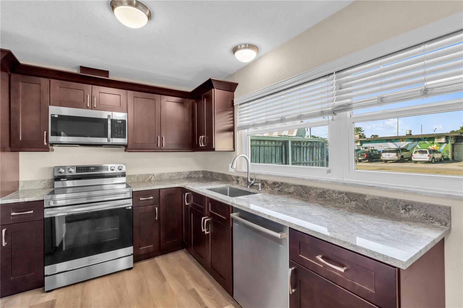 6860 PARK ST S, SOUTH PASADENA, FL, 33707