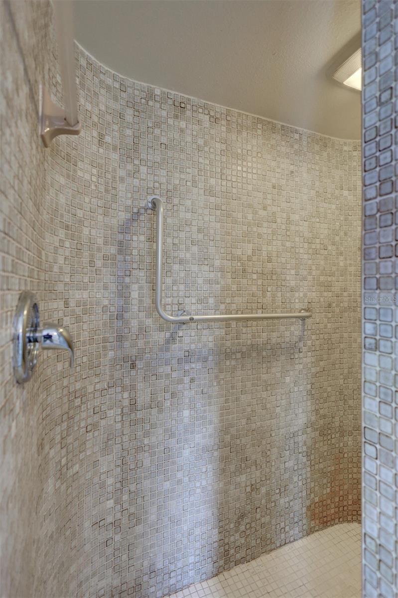 4417 TROUT DR SE, ST PETERSBURG, FL, 33705