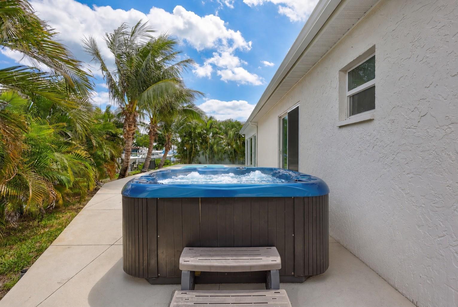 4417 TROUT DR SE, ST PETERSBURG, FL, 33705
