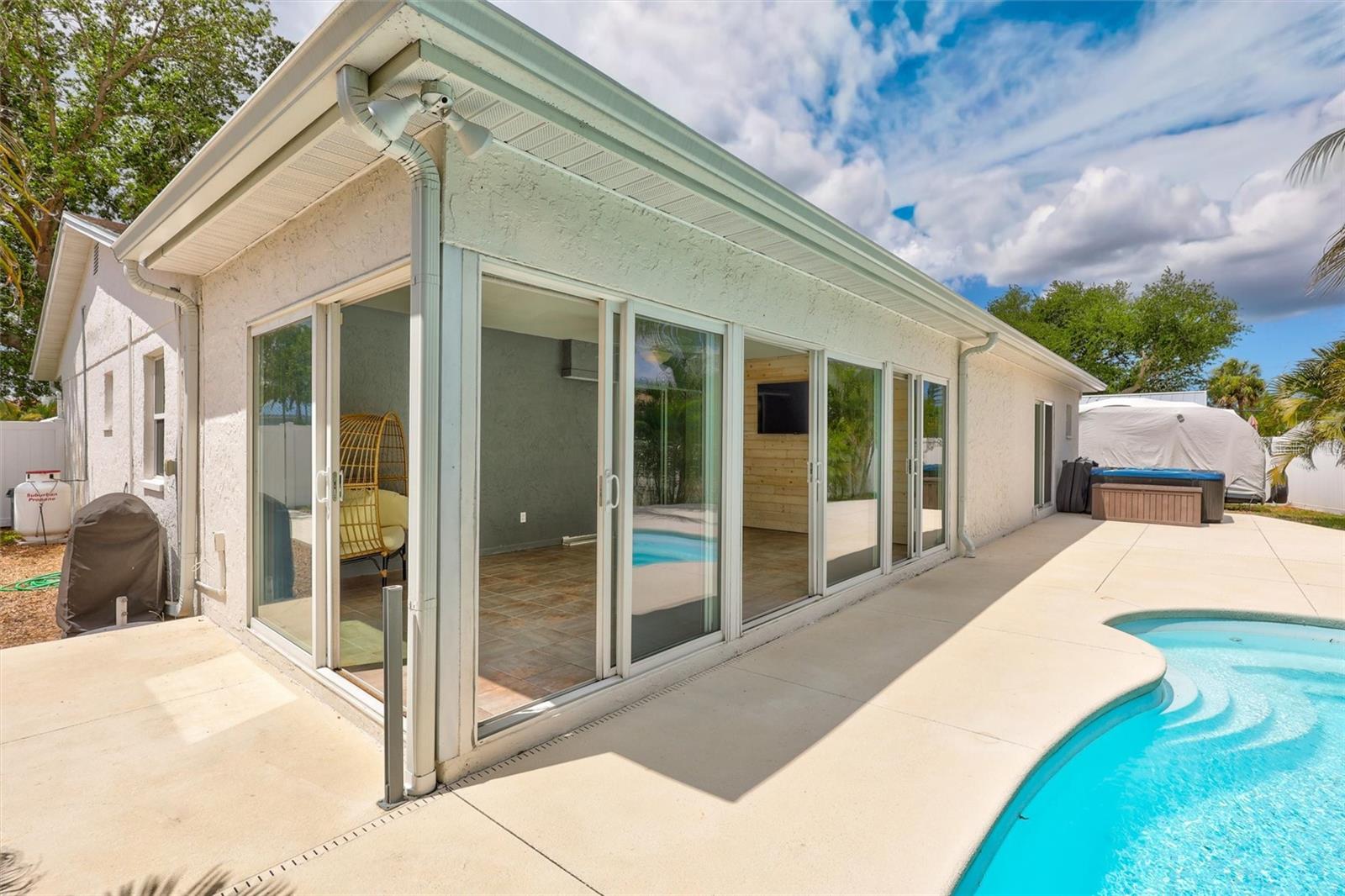 4417 TROUT DR SE, ST PETERSBURG, FL, 33705
