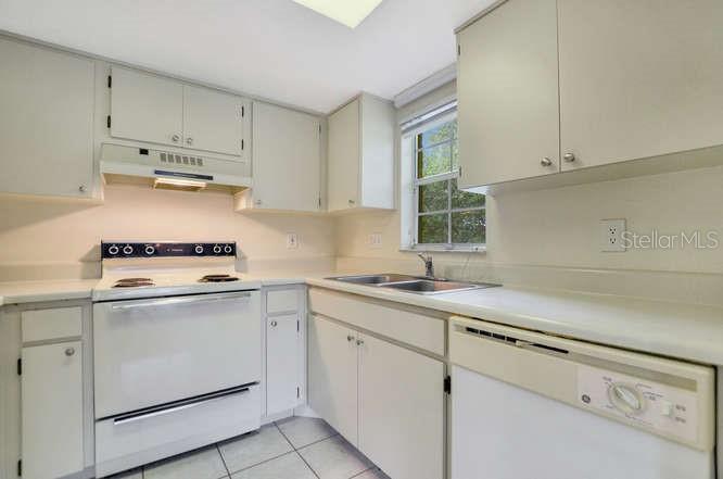 2690 CORAL LANDINGS BLVD #438, PALM HARBOR, FL, 34684
