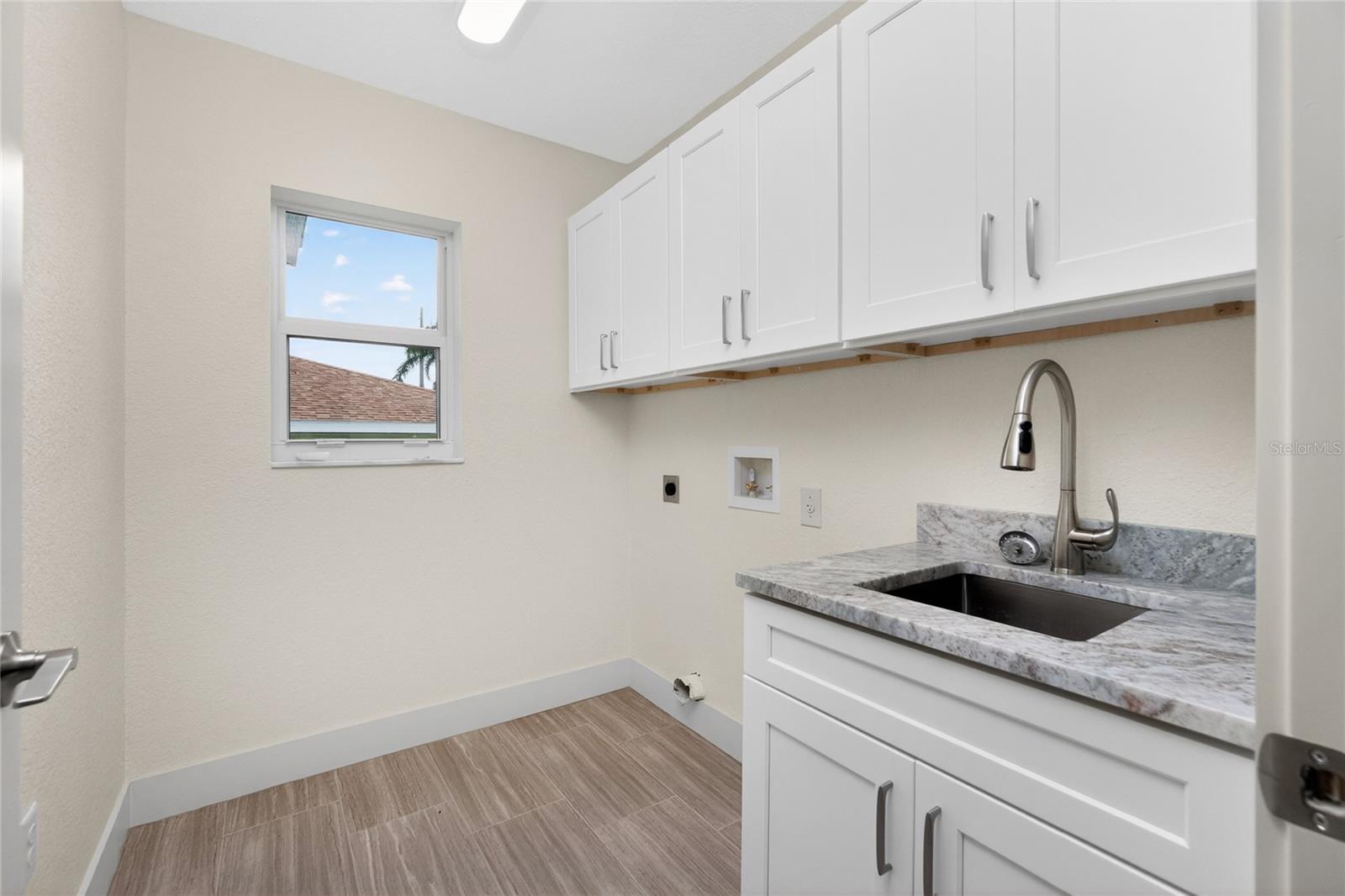 323 BOCA GRANDE BLVD, PUNTA GORDA, FL, 33950