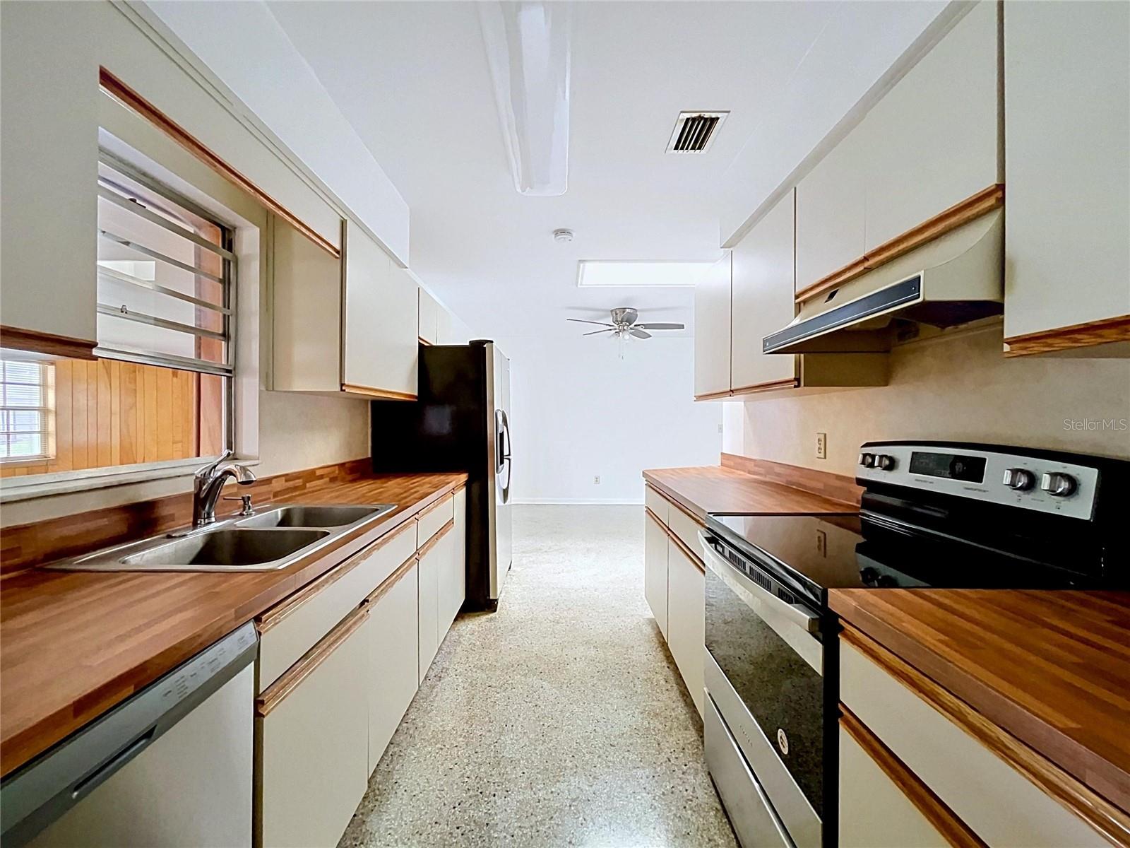 7706 W ELM ST, TAMPA, FL, 33615