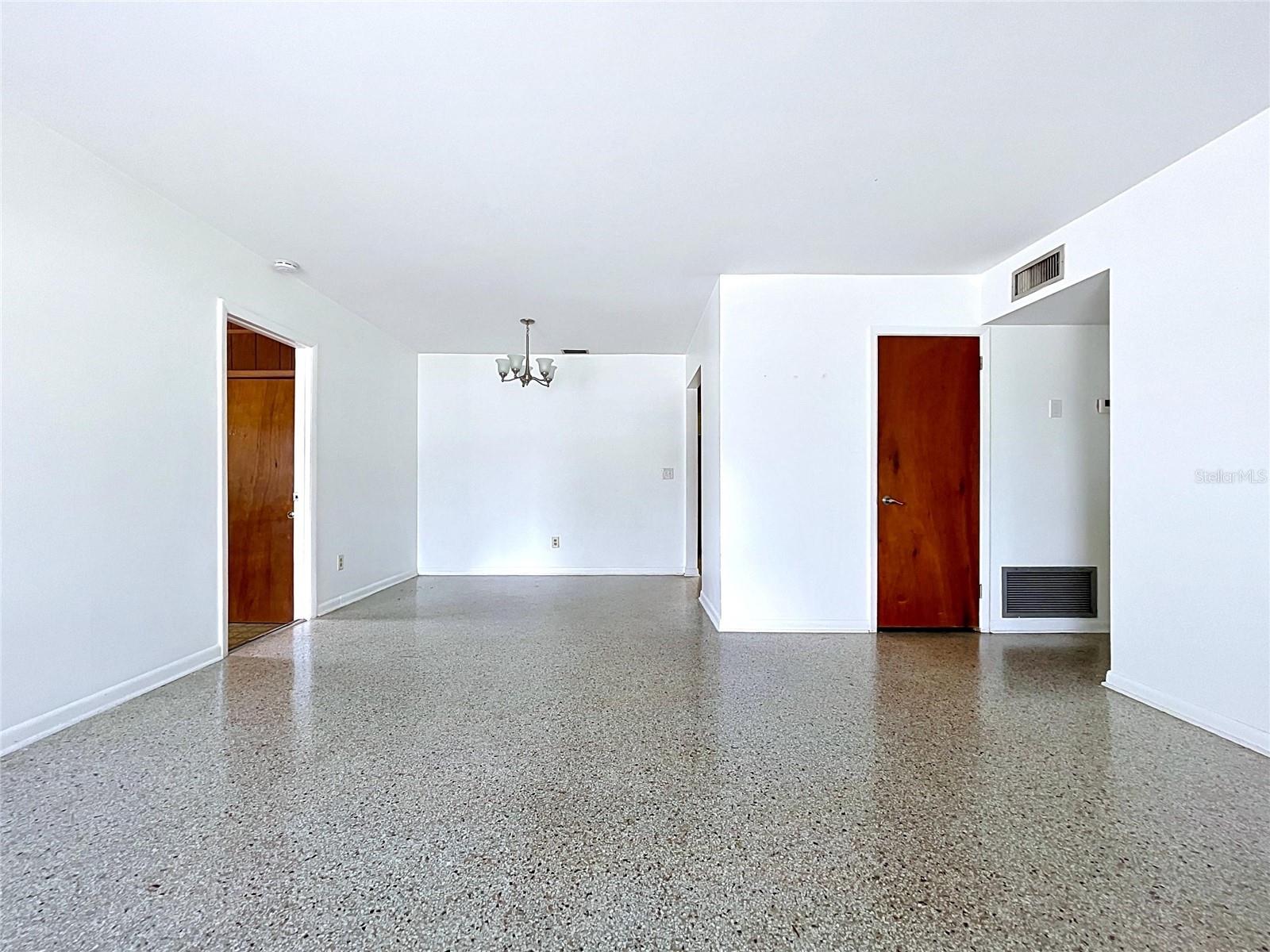 7706 W ELM ST, TAMPA, FL, 33615