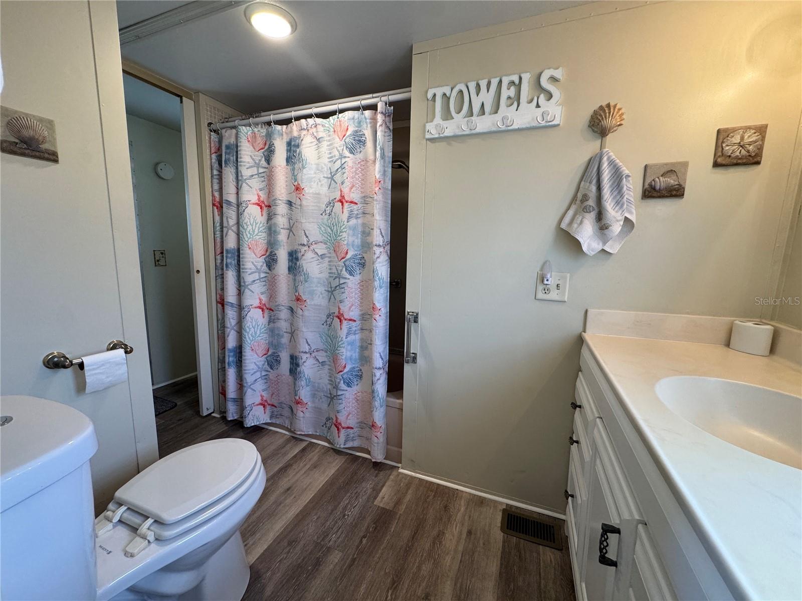 5120 8 A ST E, BRADENTON, FL, 34203