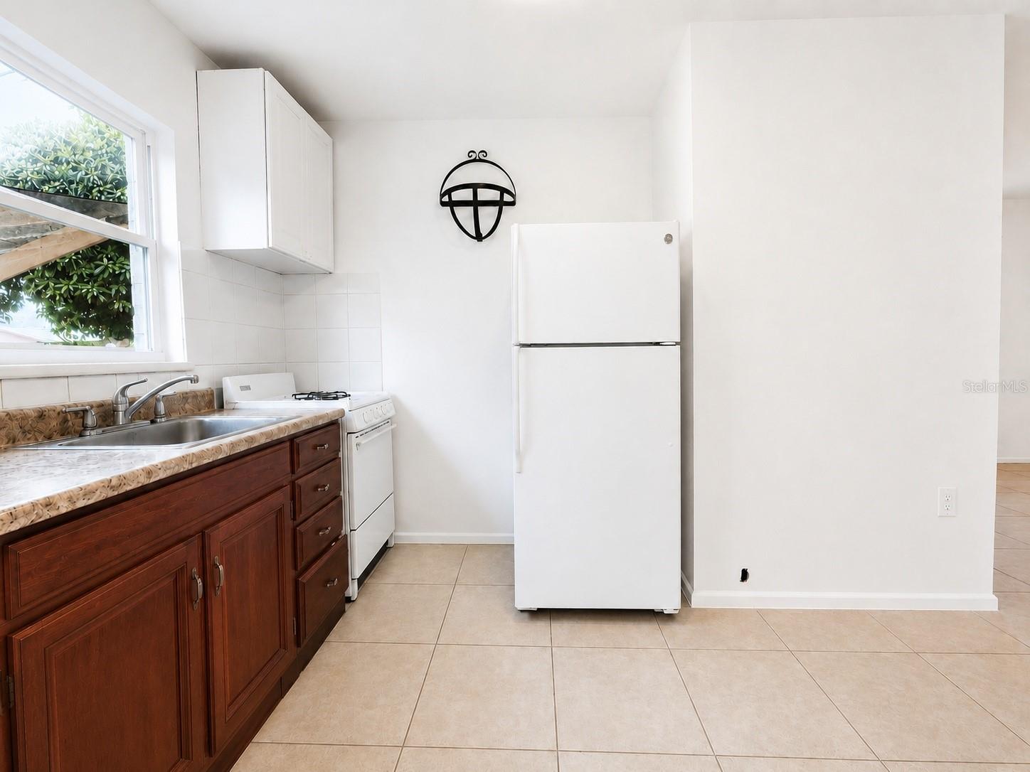 5411 70TH LN N, ST PETERSBURG, FL, 33709
