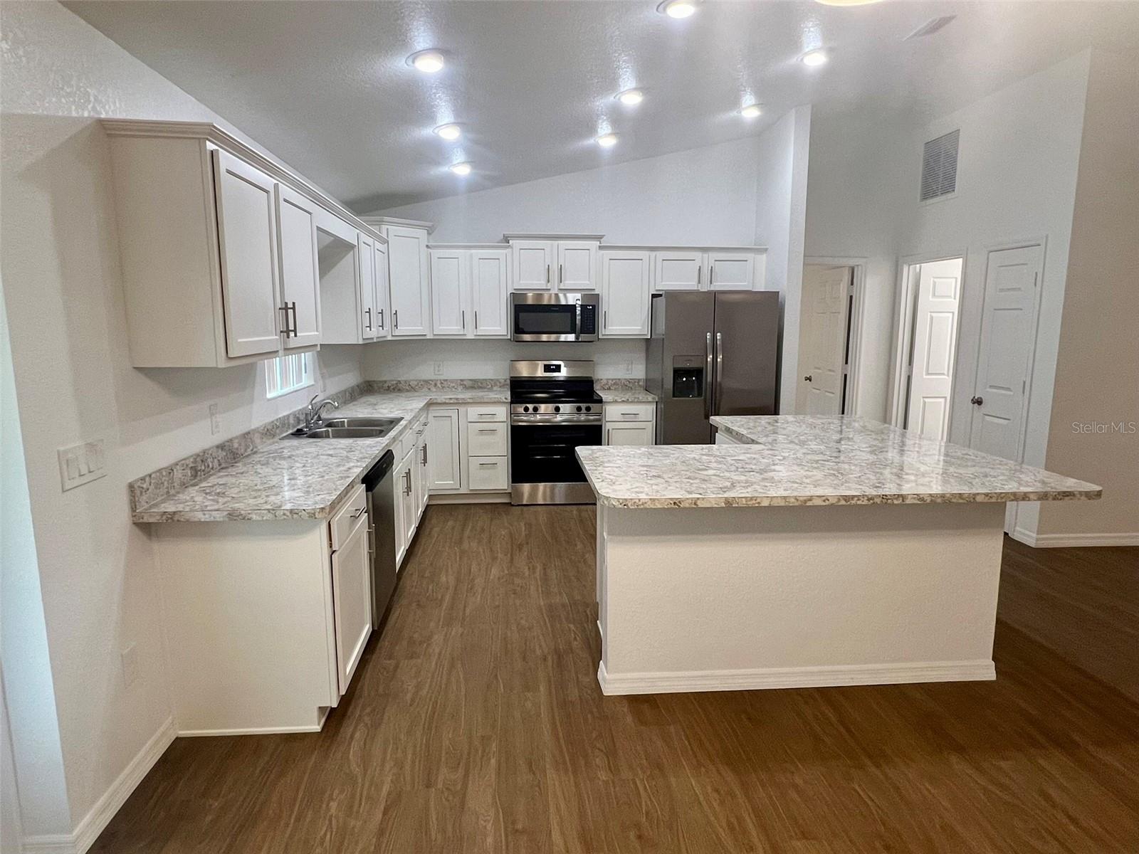 8640 SE 157 PL, SUMMERFIELD, FL, 34491