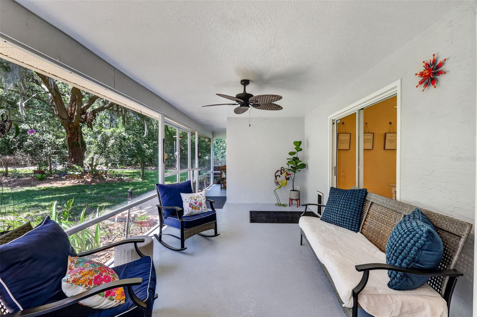 1200 MARSHALL CT, EUSTIS, FL, 32726
