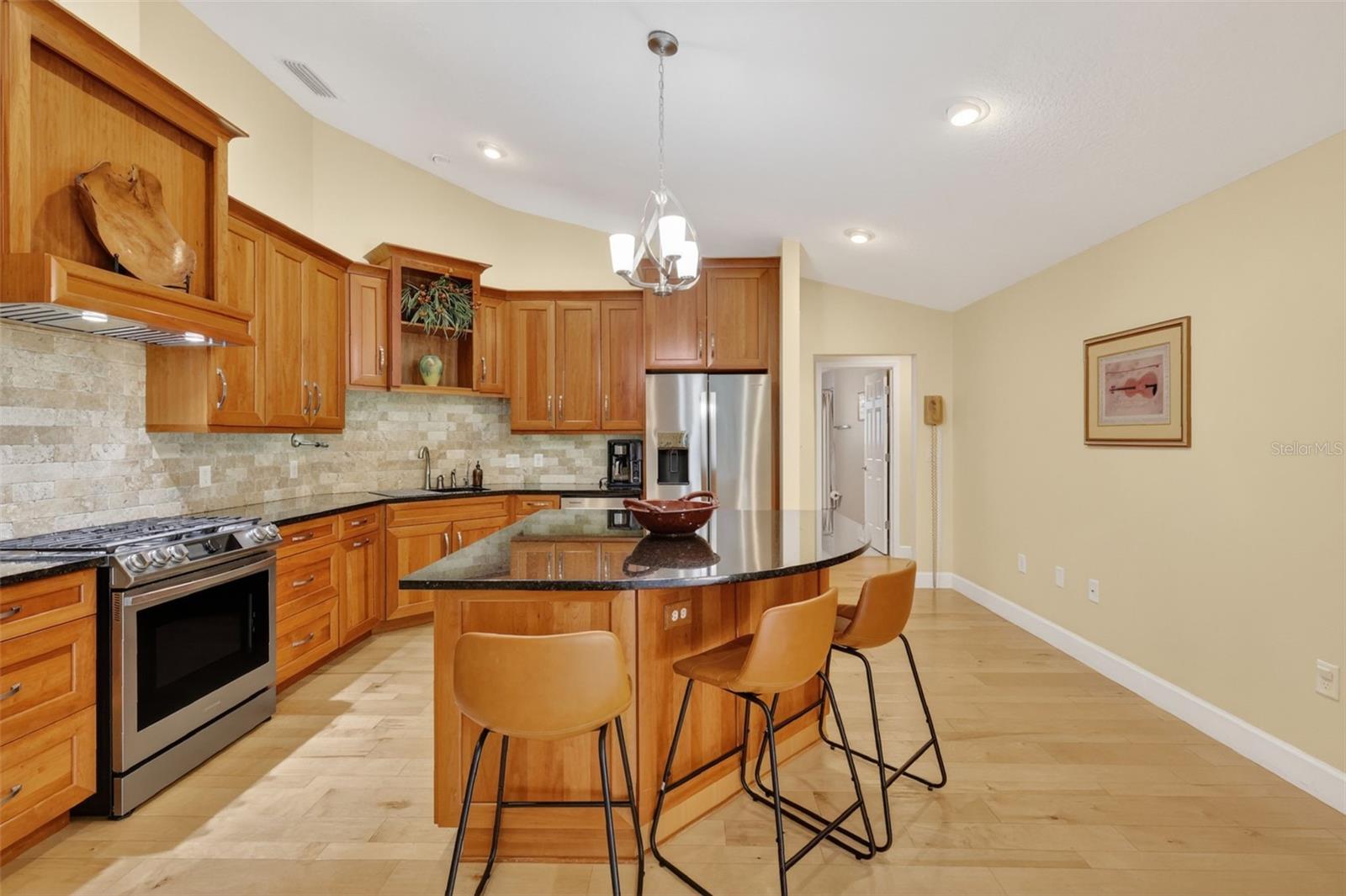 1200 MARSHALL CT, EUSTIS, FL, 32726