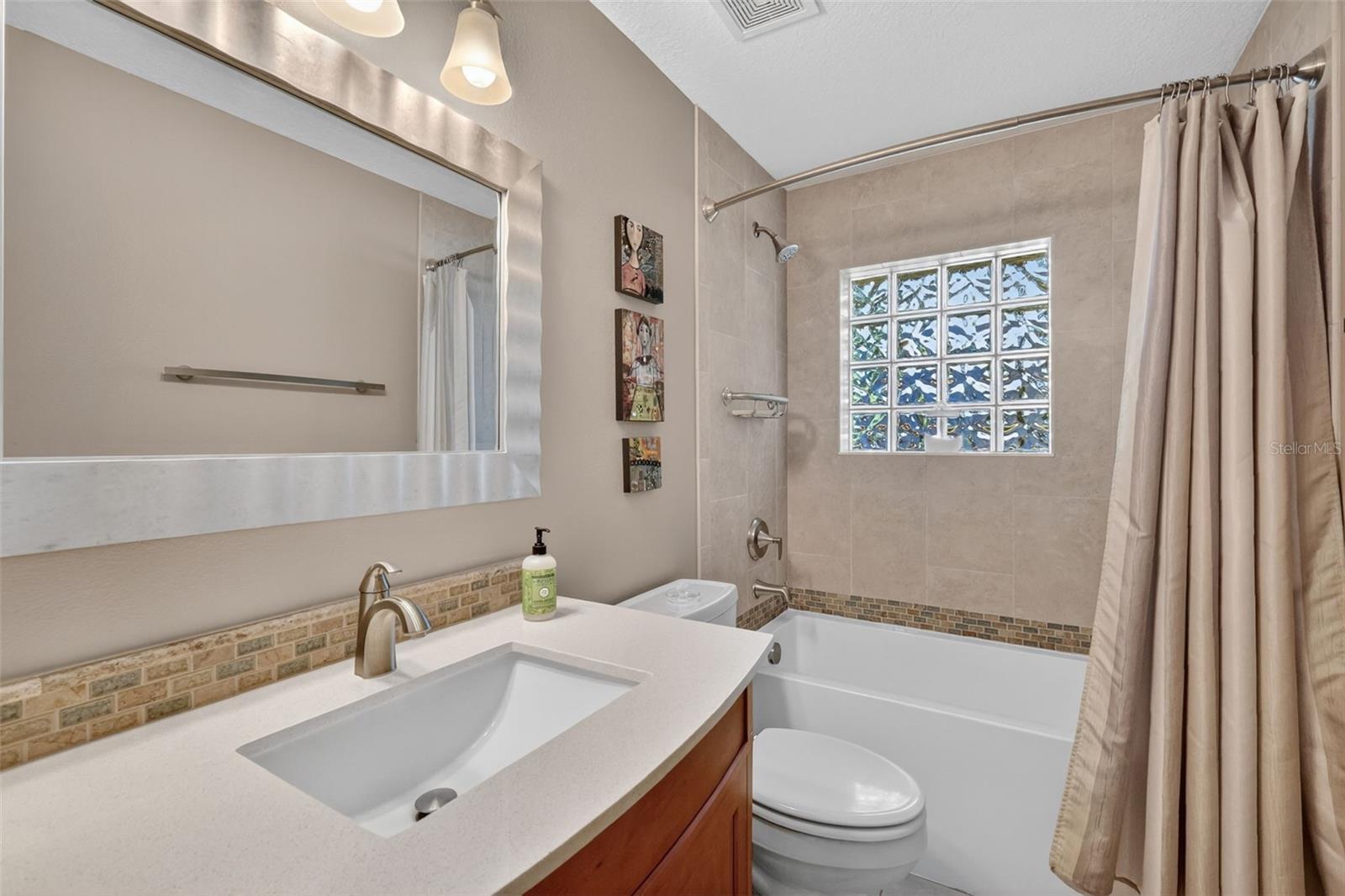 1200 MARSHALL CT, EUSTIS, FL, 32726
