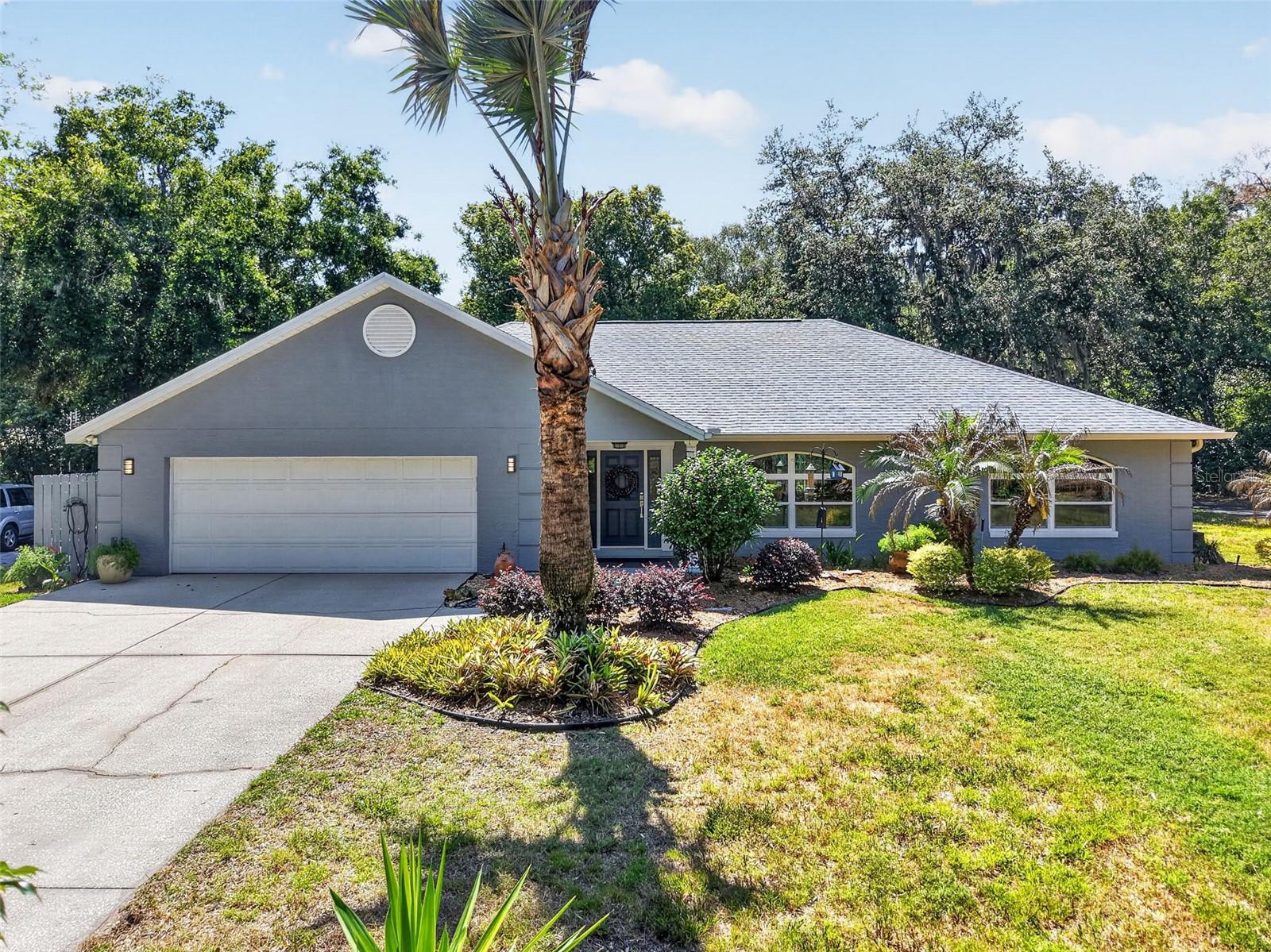 1200 MARSHALL CT, EUSTIS, FL, 32726