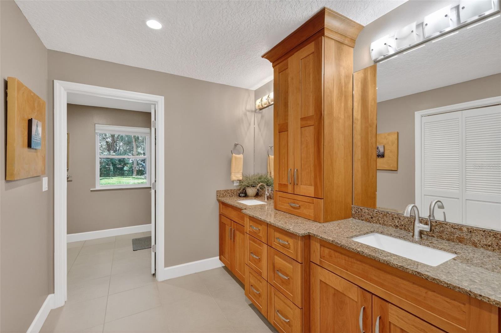 1200 MARSHALL CT, EUSTIS, FL, 32726