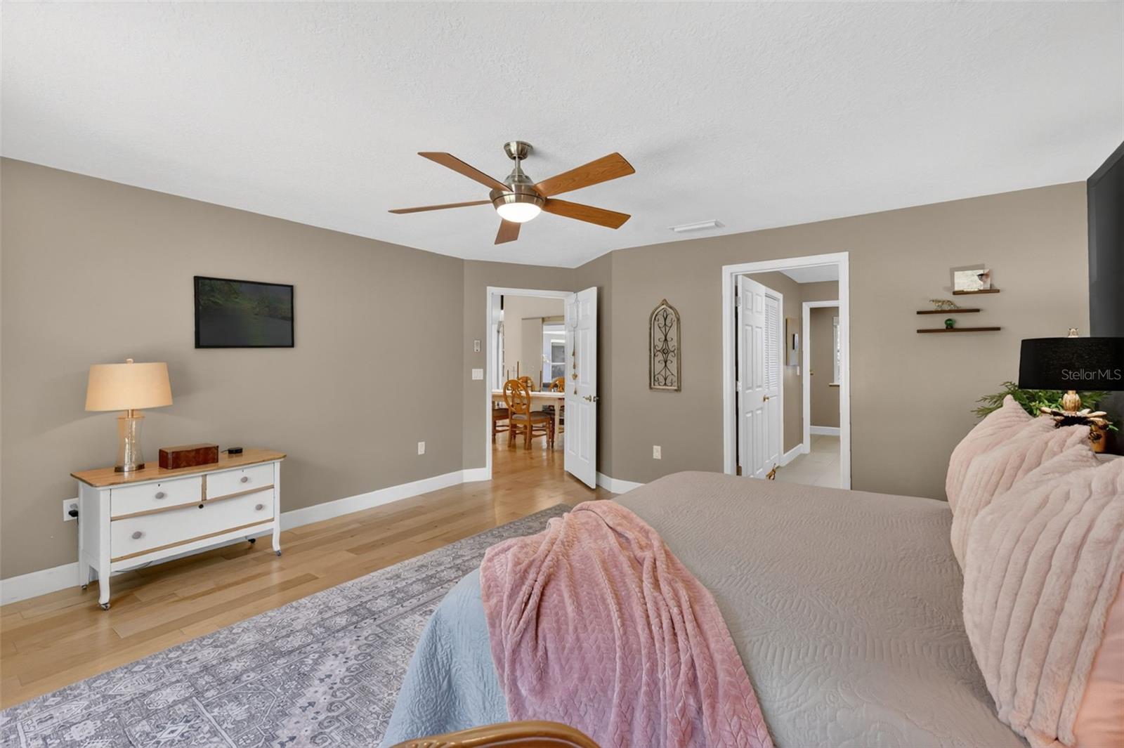 1200 MARSHALL CT, EUSTIS, FL, 32726