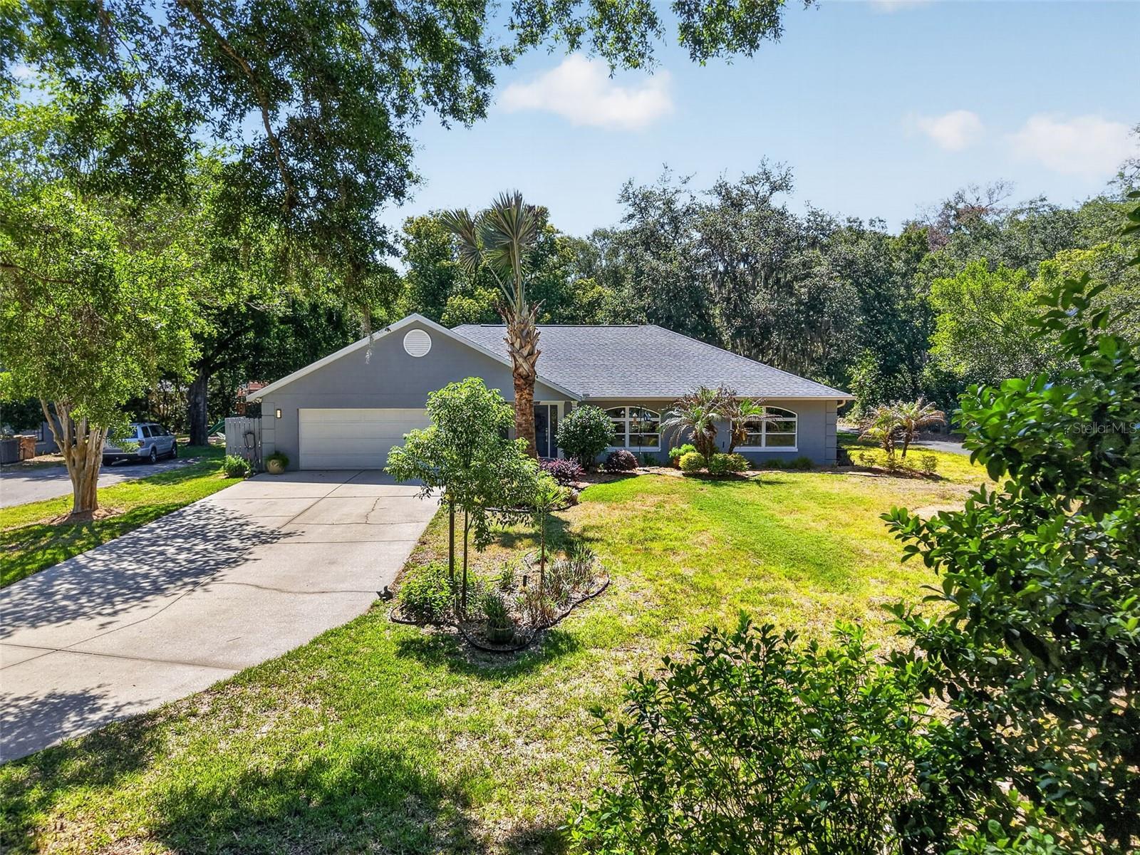 1200 MARSHALL CT, EUSTIS, FL, 32726