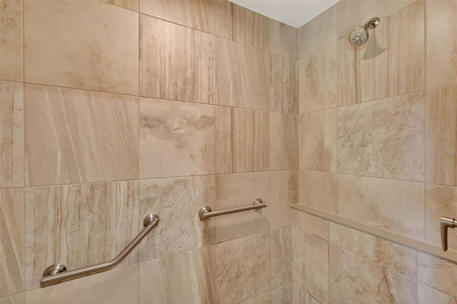 1200 MARSHALL CT, EUSTIS, FL, 32726