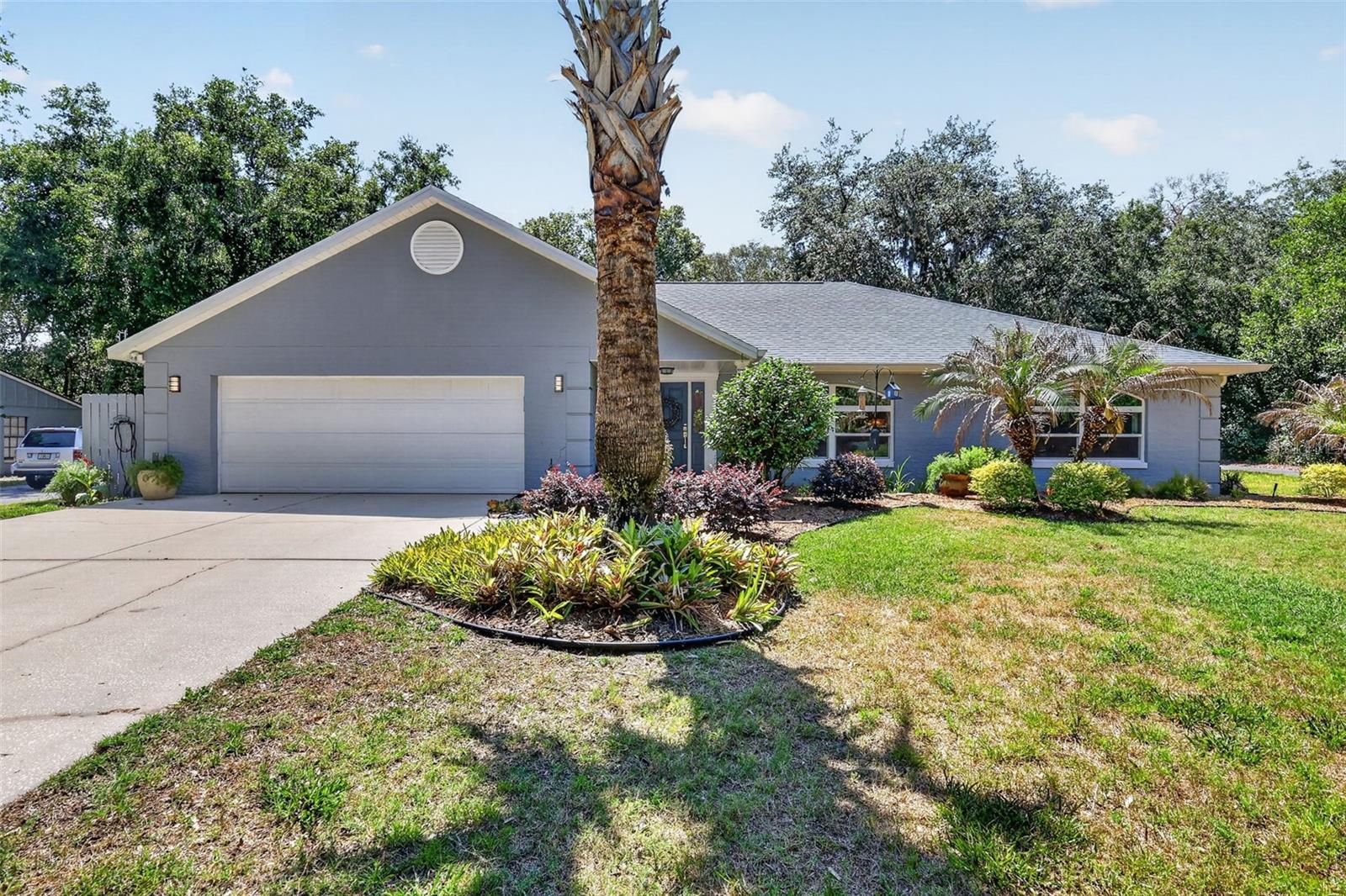 1200 MARSHALL CT, EUSTIS, FL, 32726