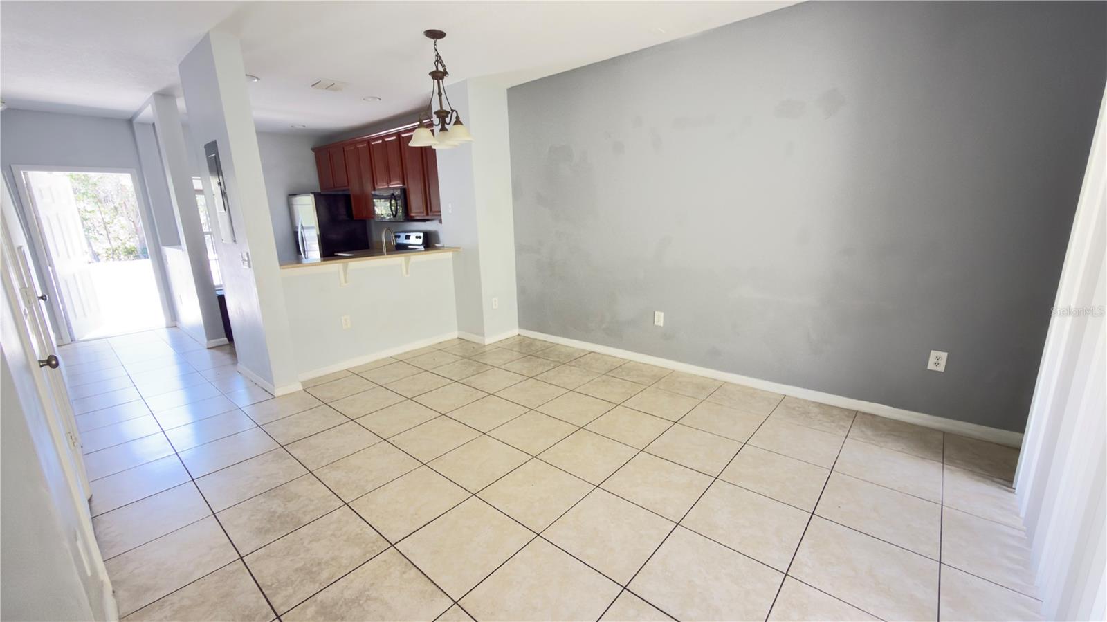 8519 TRAIL WIND DR, TAMPA, FL, 33647