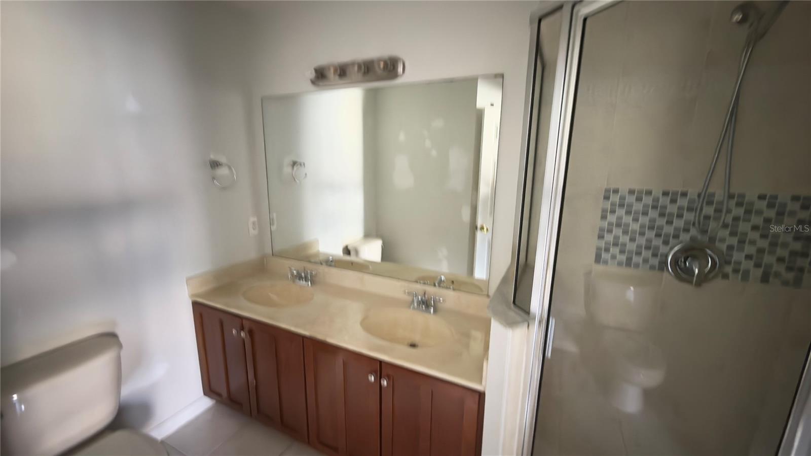 8519 TRAIL WIND DR, TAMPA, FL, 33647