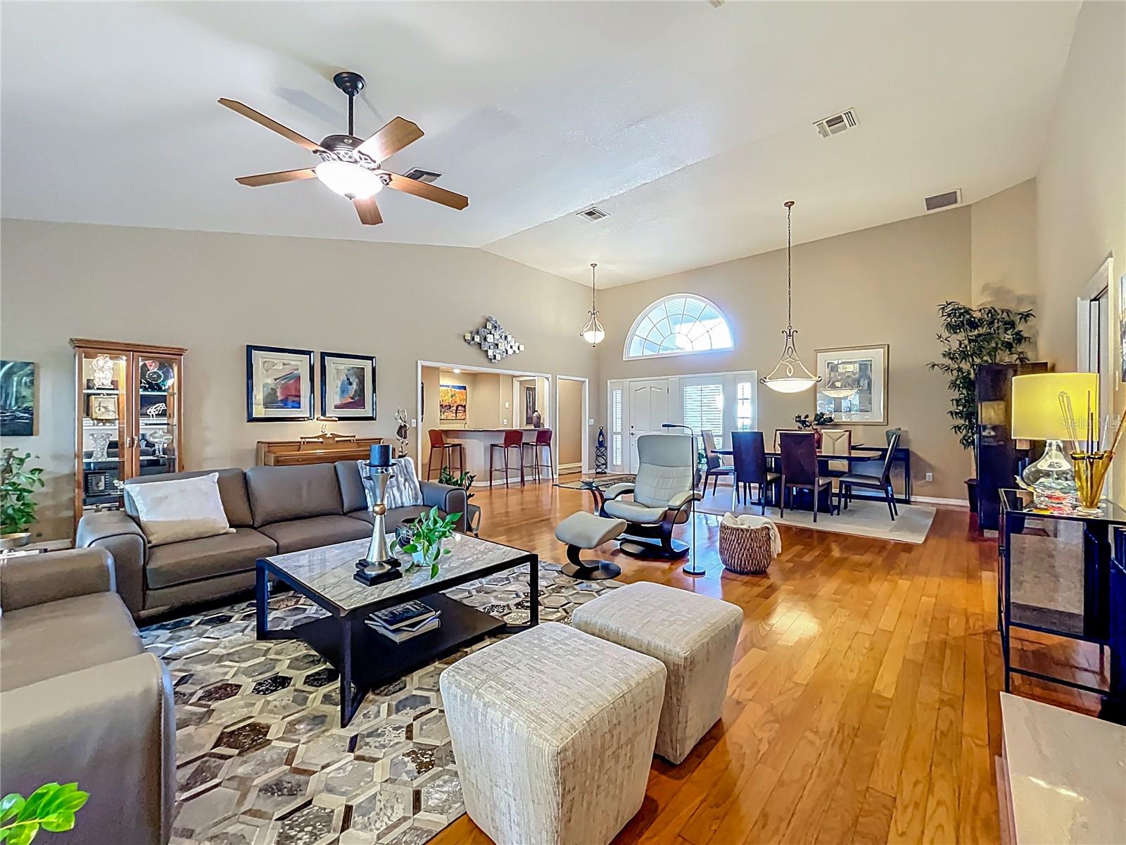 2470 SWEETWATER COUNTRY CLUB DR, APOPKA, FL, 32712