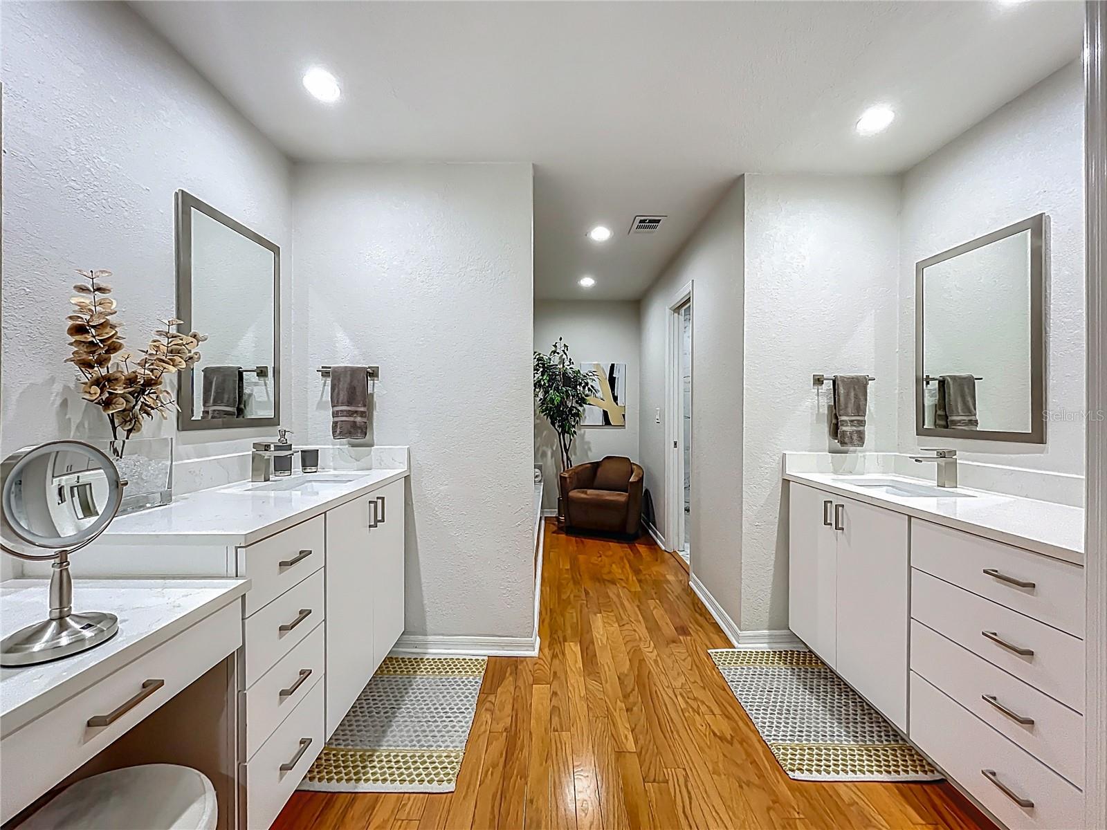 2470 SWEETWATER COUNTRY CLUB DR, APOPKA, FL, 32712