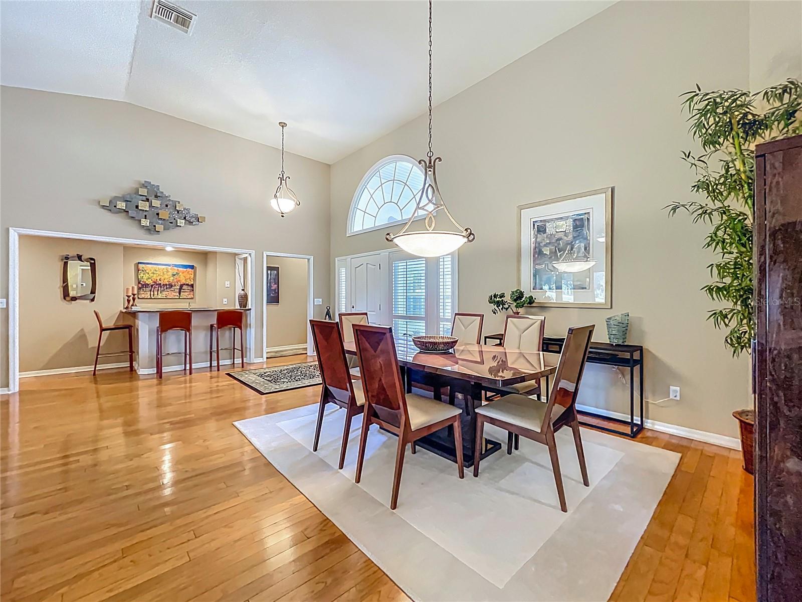 2470 SWEETWATER COUNTRY CLUB DR, APOPKA, FL, 32712