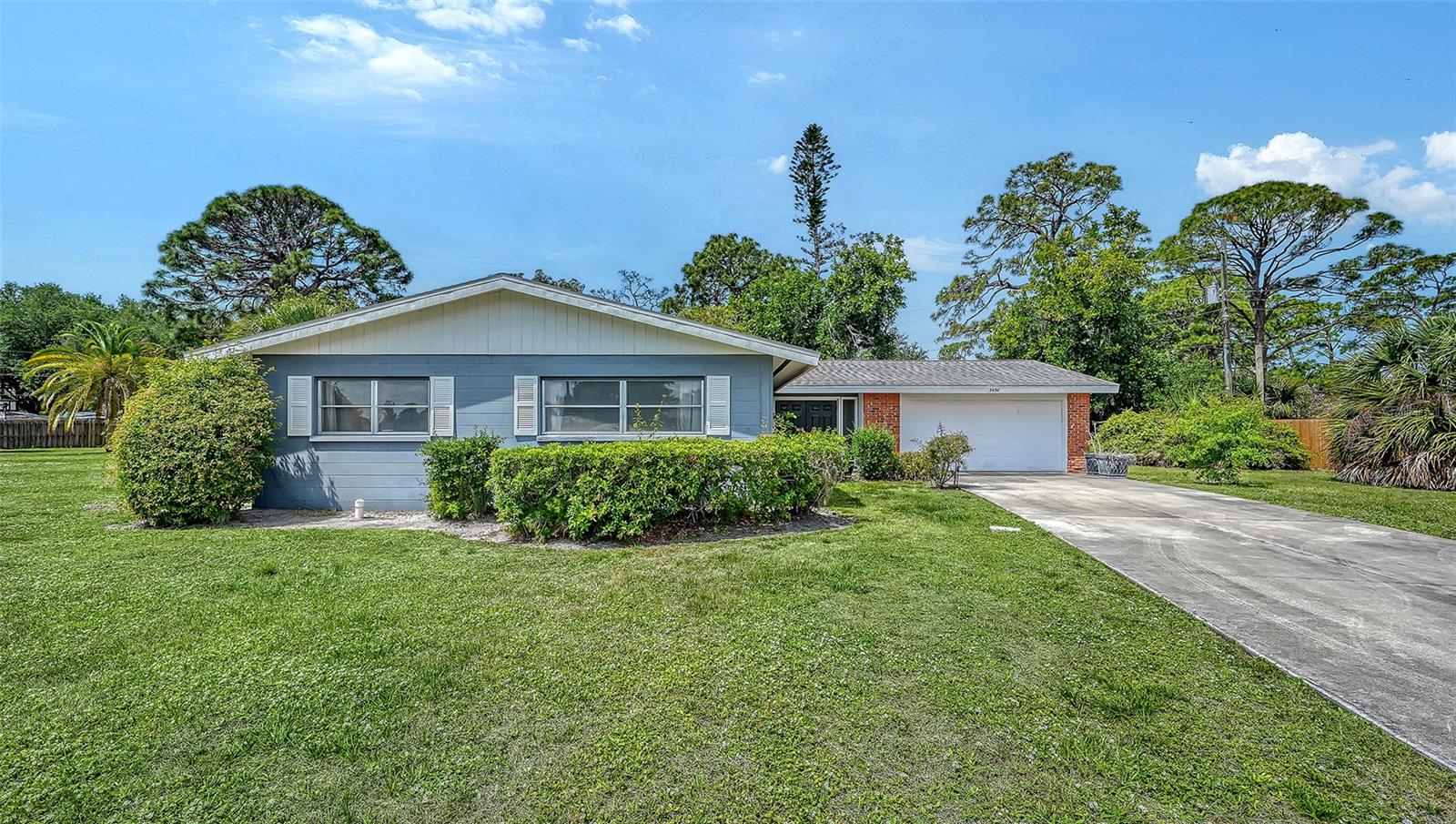 2436 BREAKWATER CIR, SARASOTA, FL, 34231