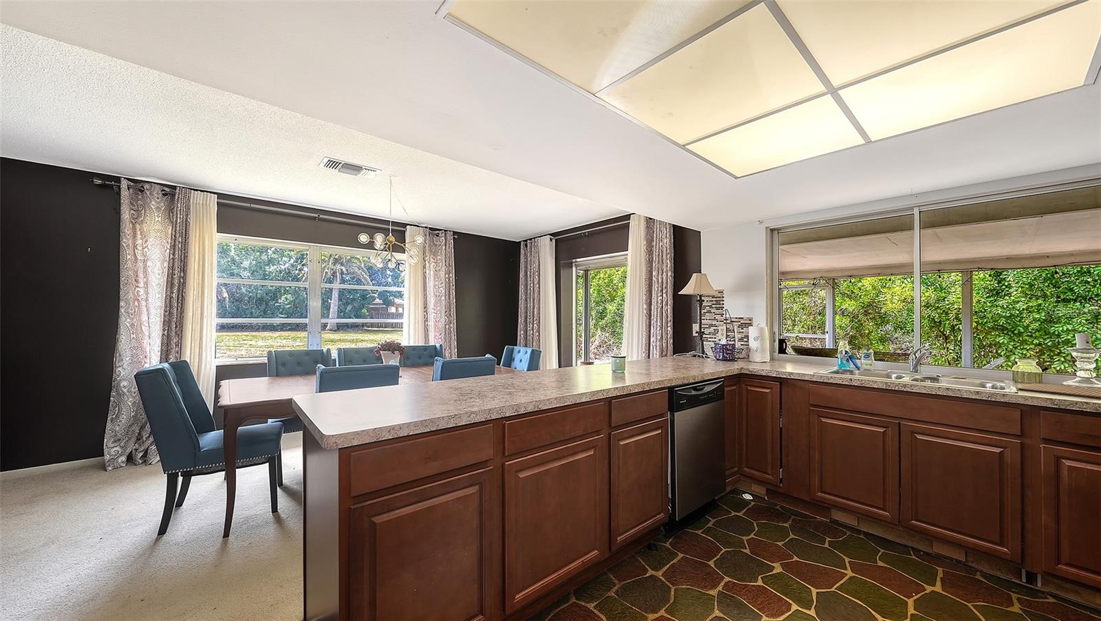 2436 BREAKWATER CIR, SARASOTA, FL, 34231