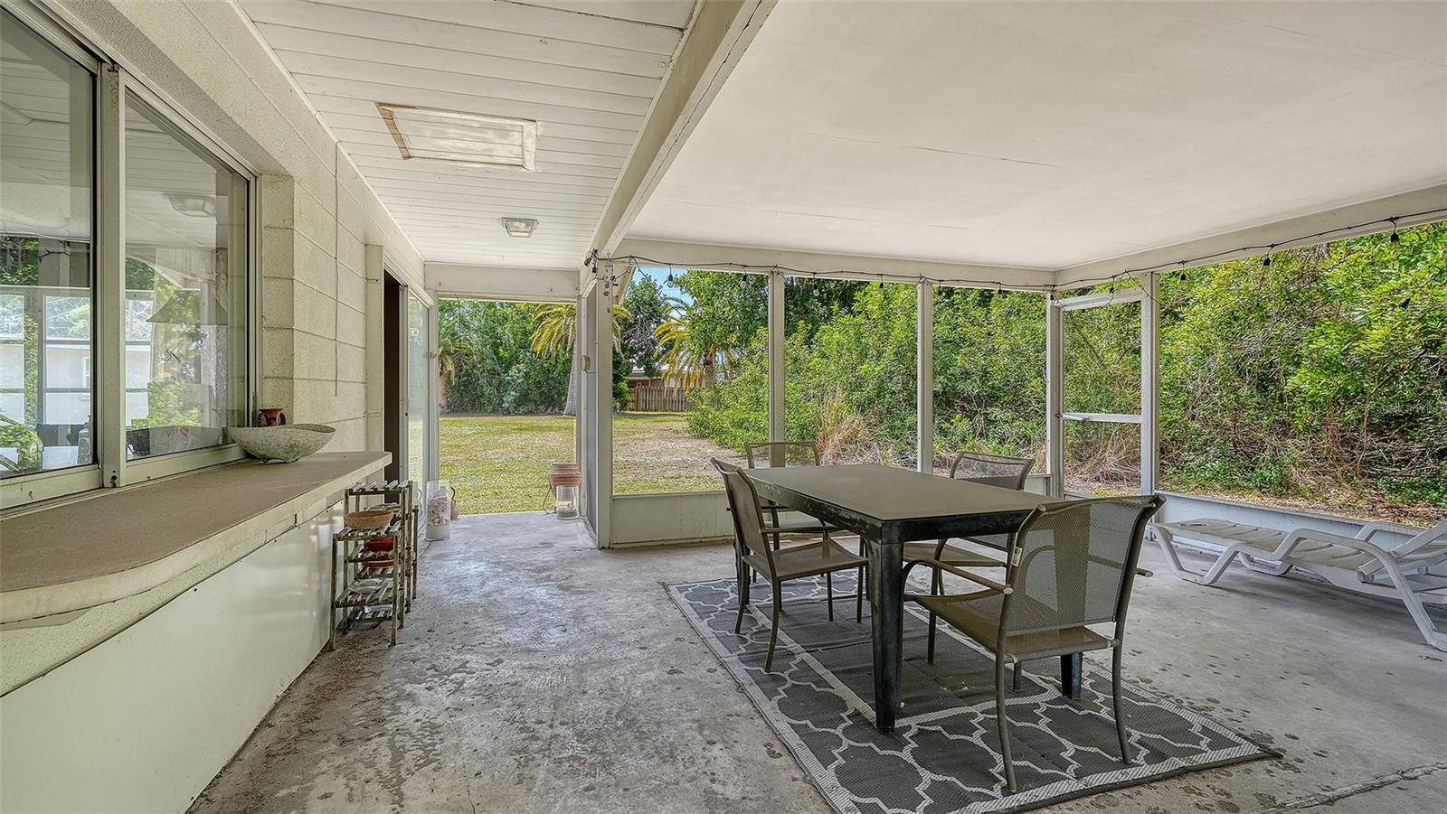 2436 BREAKWATER CIR, SARASOTA, FL, 34231