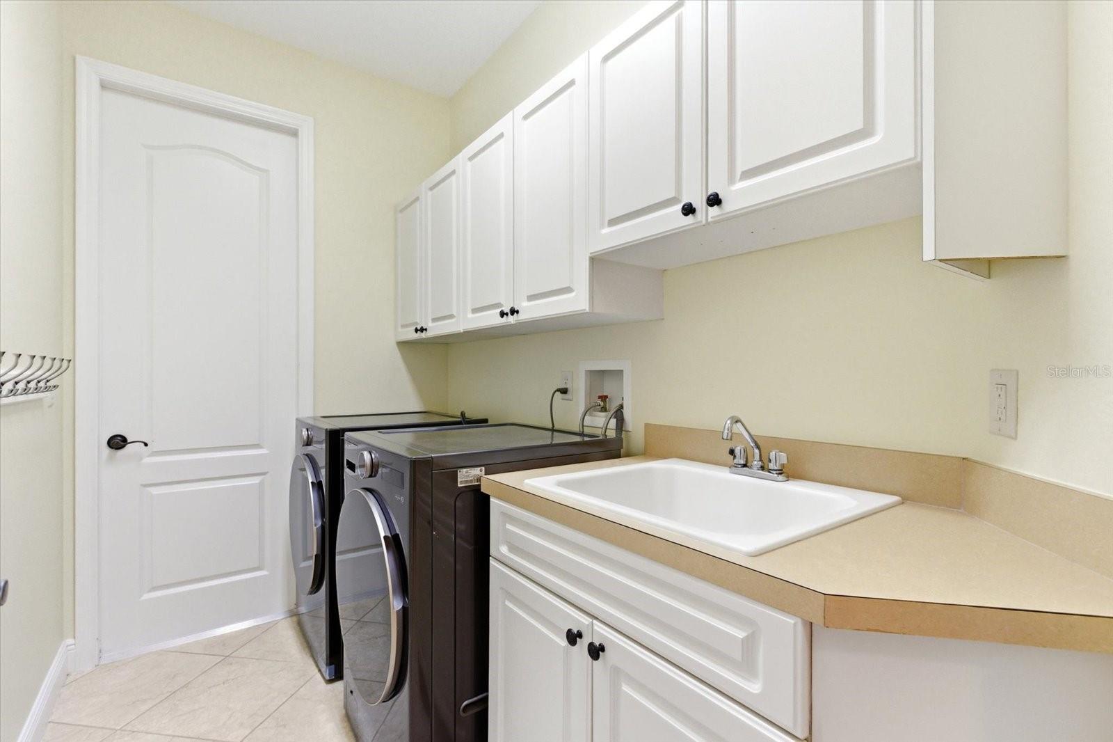 1064 CEASARS CT, MOUNT DORA, FL, 32757