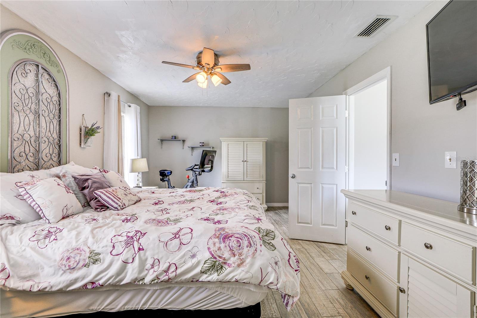 2110 HEASLEY RD, ENGLEWOOD, FL, 34223