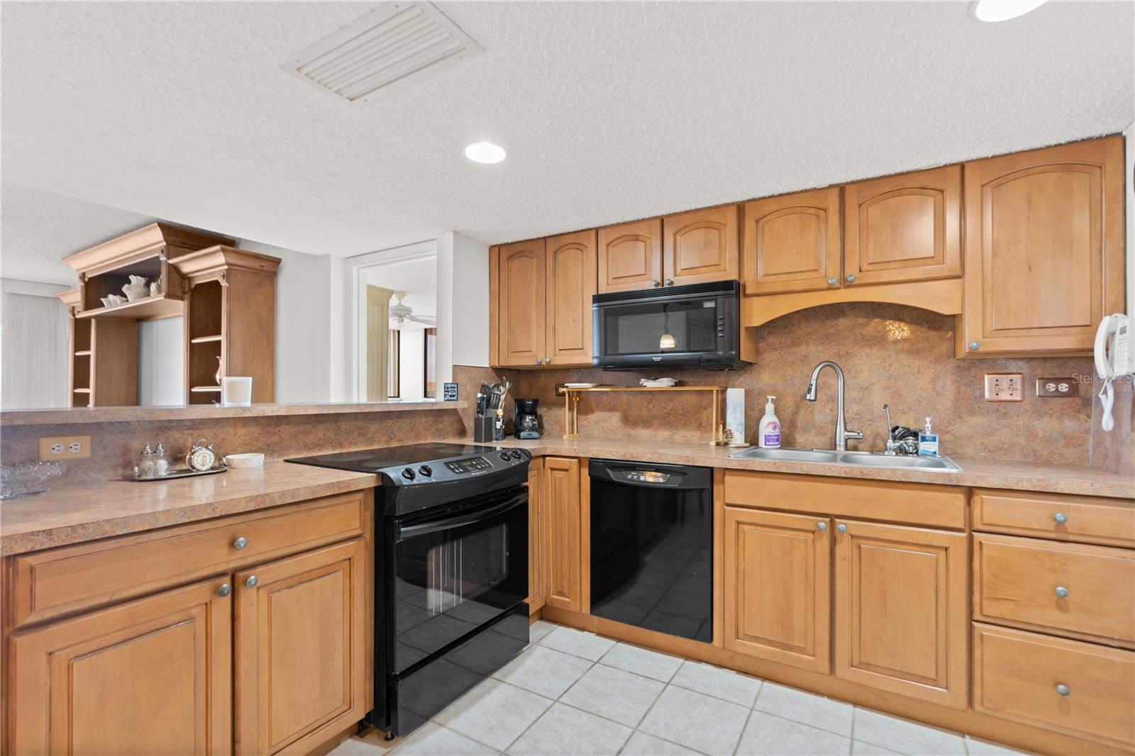 500 TREASURE ISLAND CAUSEWAY CSWY #406, TREASURE ISLAND, FL, 33706