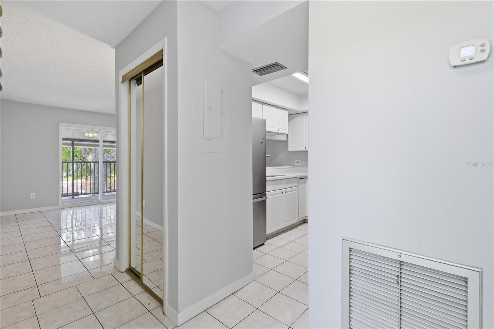3801 N OAK DR #A72, TAMPA, FL, 33611