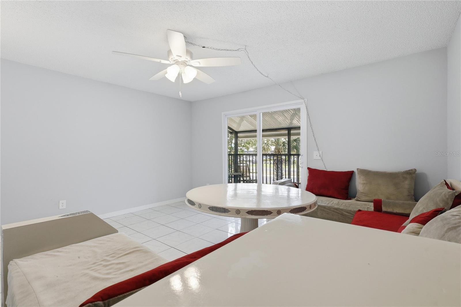 3801 N OAK DR #A72, TAMPA, FL, 33611