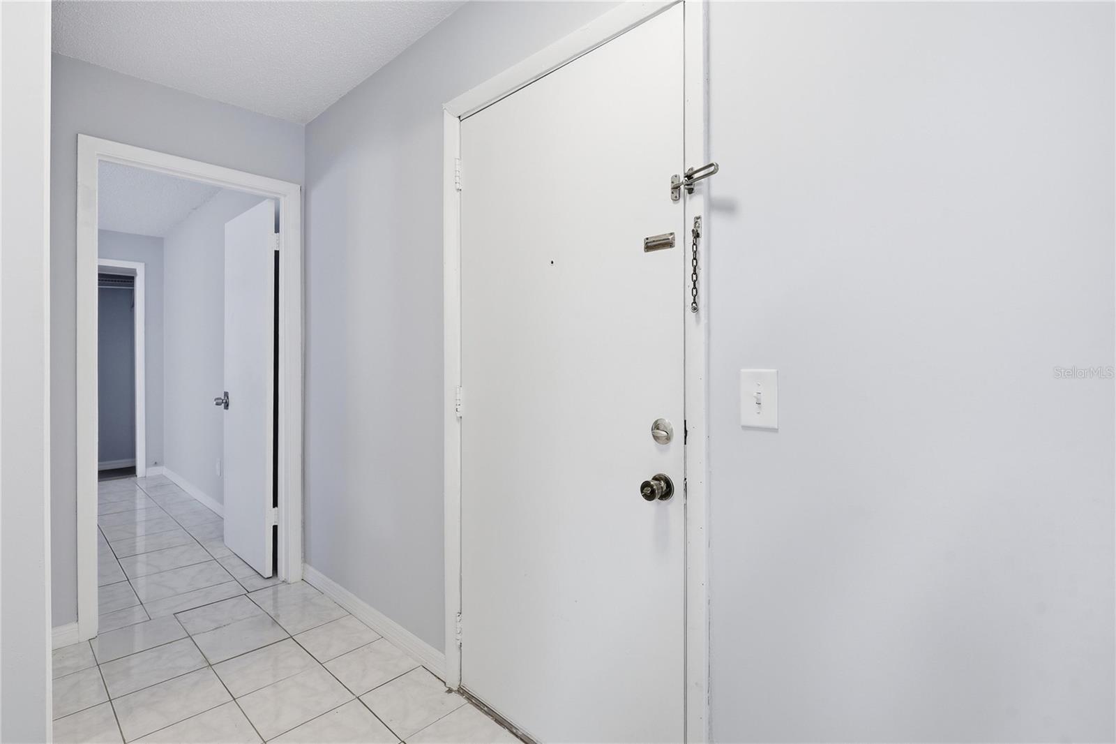 3801 N OAK DR #A72, TAMPA, FL, 33611