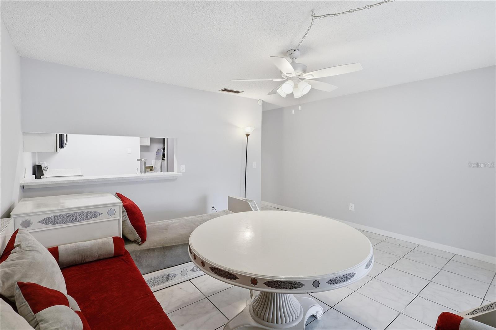 3801 N OAK DR #A72, TAMPA, FL, 33611